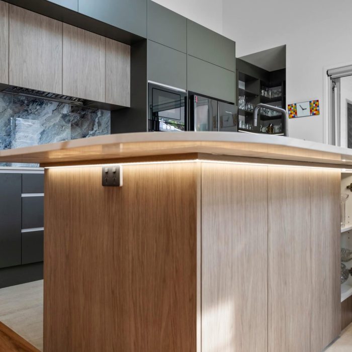 Kitchen_modern_Laminate_Island_Detail_IMG_4769